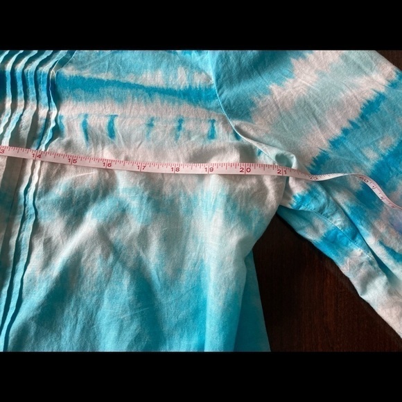 J Jill Tie Dye Pullover Top Pleated Front EUC Size Large - Picture 11 of 12